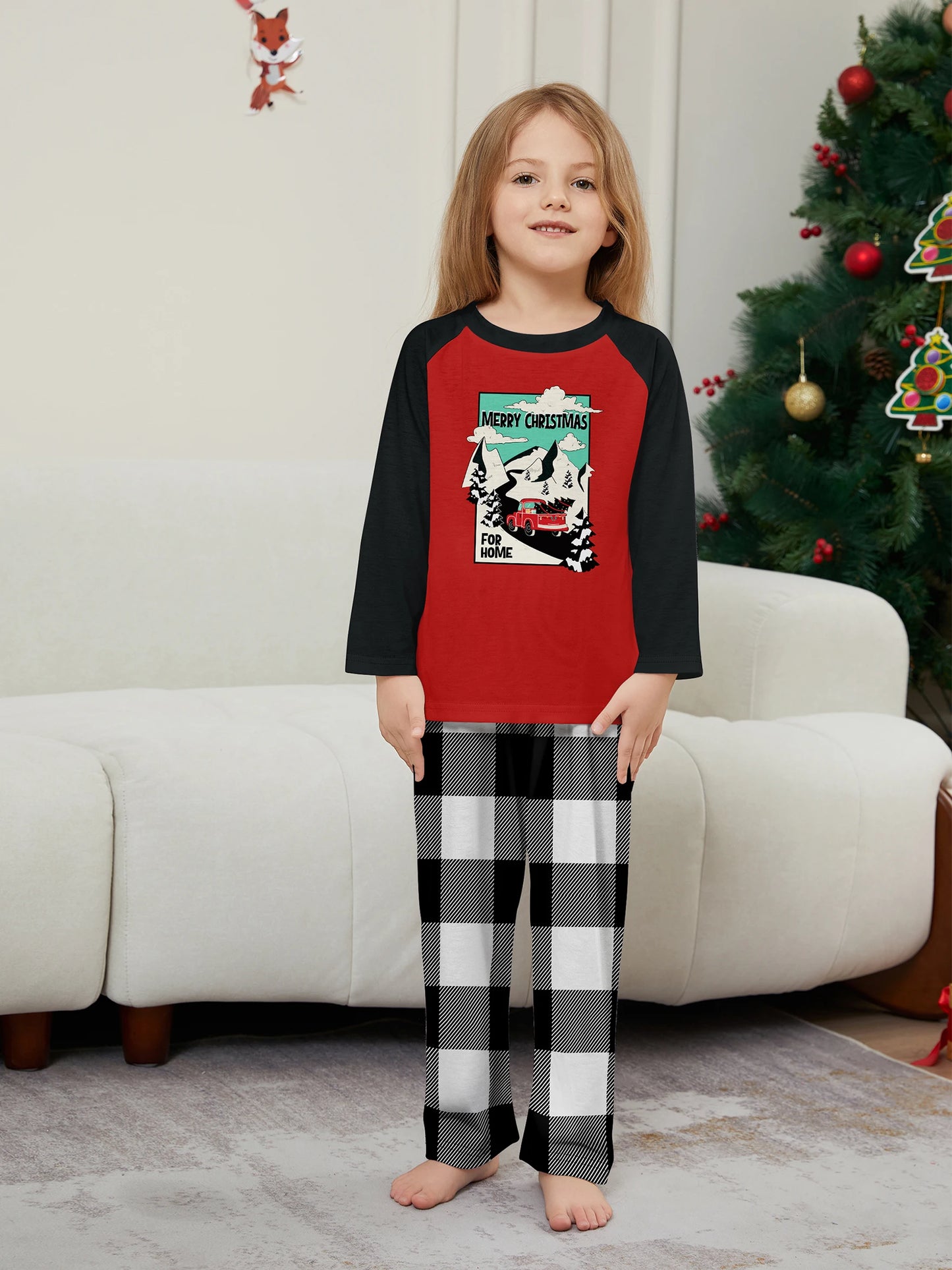 2024 Xmas Family Matching Pajamas Merry Christmas Picture Printed Adult Kid Baby Family Matching Outfits Christmas Family Pj's