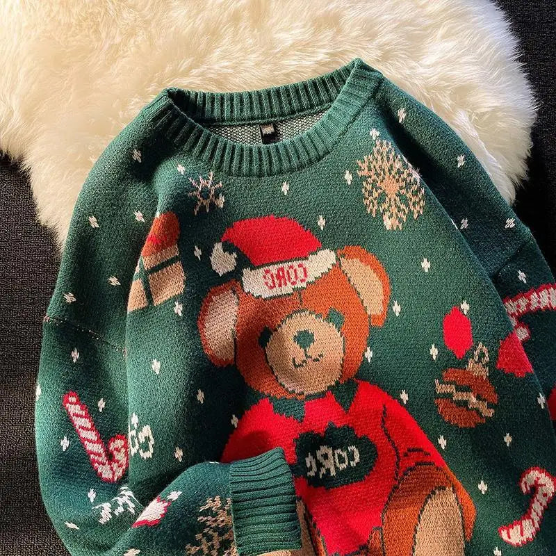 Kawaii Vintage Bear Christmas Sweater – Loose Fit Red & Green for Couples